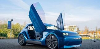 Dutch Students Build Self-Repairing Electric Car: Aria