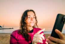 Nomad eSIM: Больше, чем просто связь для современного путешественника