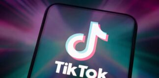 Mit TikTok können Sie Reisen buchen, während Sie scrollen