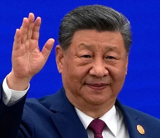 Come la Cina contrasta i divieti statunitensi sui chip con un nuovo modello di cooperazione sull’intelligenza artificiale