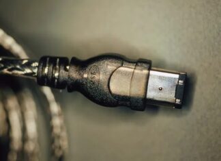 FireWire 101: Чому IEEE 1394, як і раніше, важлива для цифрового відео