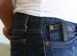 Как Fitbit отслеживает ваши шаги и сон: руководство 2008 года по первому фитнес-трекеру